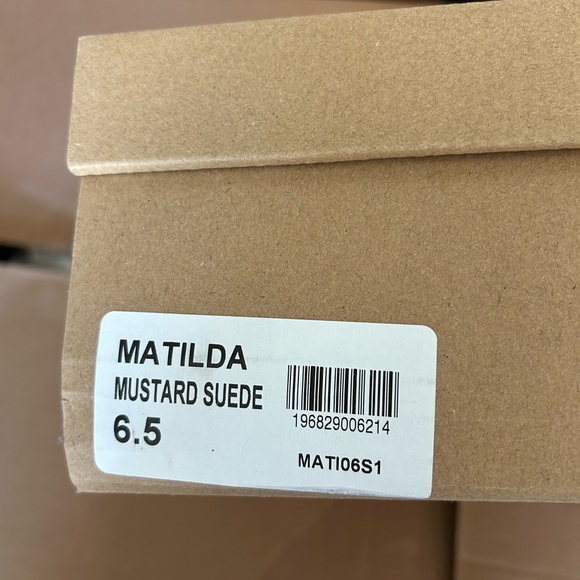 Steve Madden Matilda Suede Ankle Boot Block Heeled Mustard Yellow size 6.5 - Picture 4 of 4